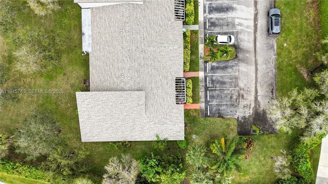 459 Lakeview Dr 1, Weston, FL 33326