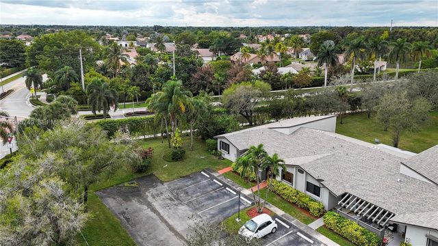 459 Lakeview Dr 1, Weston, FL 33326