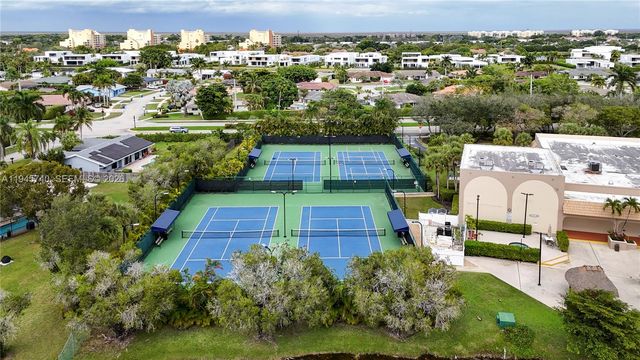 459 Lakeview Dr 1, Weston, FL 33326