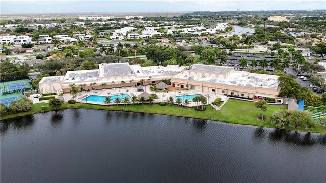 459 Lakeview Dr 1, Weston, FL 33326