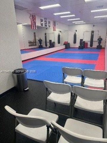 459 Lakeview Dr 1, Weston, FL 33326