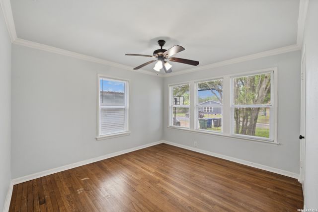 611 Kashmuir Pl, San Antonio, TX 78223