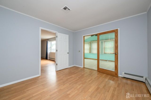 8 Lumsden Court, Toms River, NJ 08757