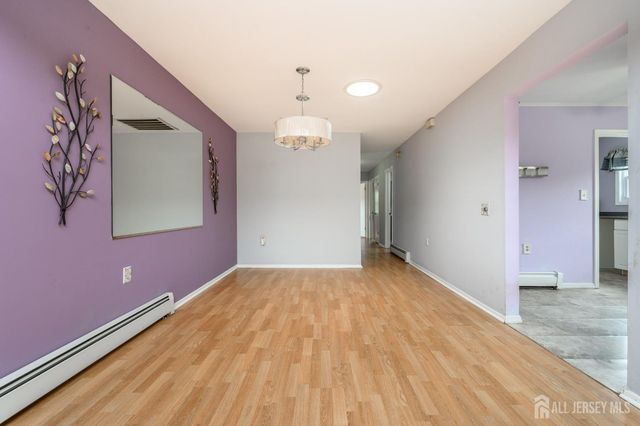 8 Lumsden Court, Toms River, NJ 08757