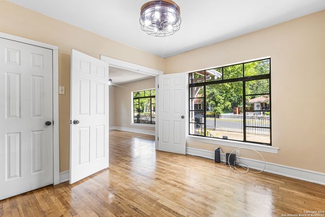 2114 Lee Hall, San Antonio, TX 78201
