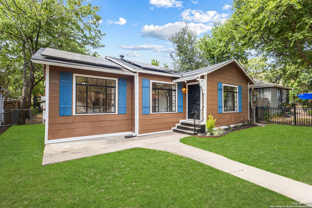 2114 Lee Hall, San Antonio, TX 78201