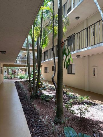 8015 SW 107th Ave 220, Miami, FL 33173