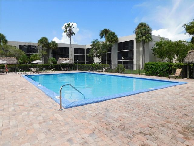 8015 SW 107th Ave 220, Miami, FL 33173