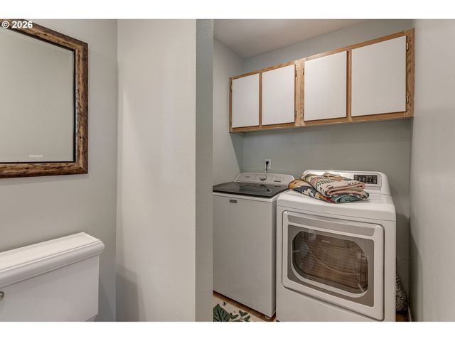 7175 Sw SAGERT St 102, Tualatin, OR 97062