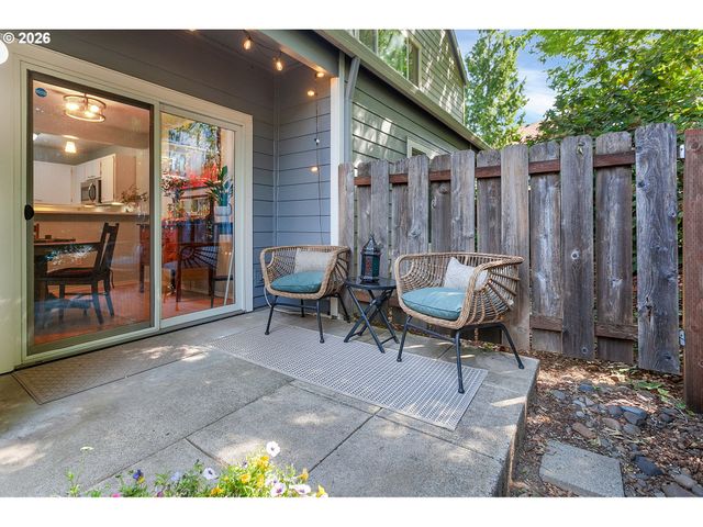 7175 Sw SAGERT St 102, Tualatin, OR 97062