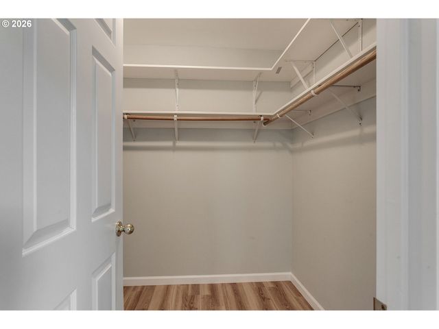 7175 Sw SAGERT St 102, Tualatin, OR 97062