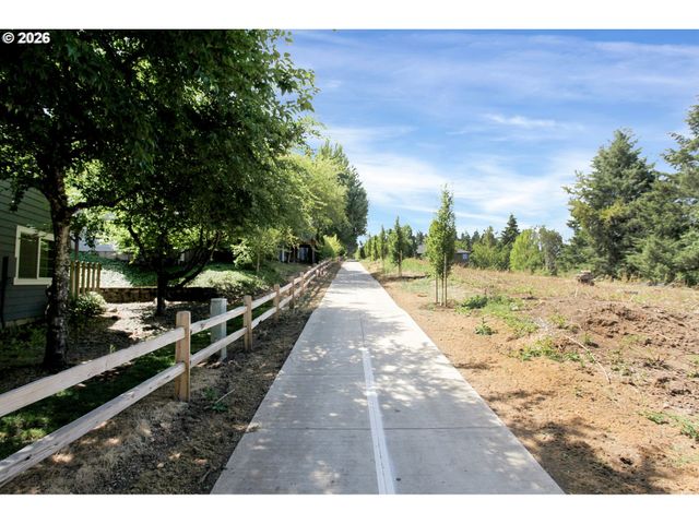 7175 Sw SAGERT St 102, Tualatin, OR 97062
