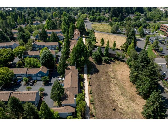 7175 Sw SAGERT St 102, Tualatin, OR 97062