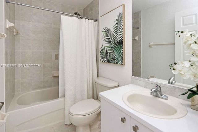 242 E 3rd Street 205, Hialeah, FL 33010