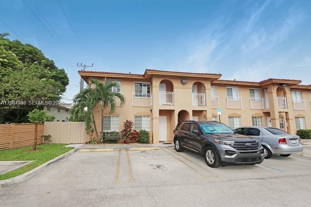 242 E 3rd Street 205, Hialeah, FL 33010