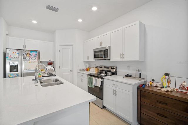 9052 DRIVEN SNOW STREET, Sarasota, FL 34241