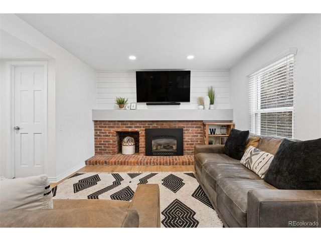 7626 S Willow Way, Centennial, CO 80112