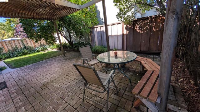 10013 Foxboro Cir, San Ramon, CA 94583