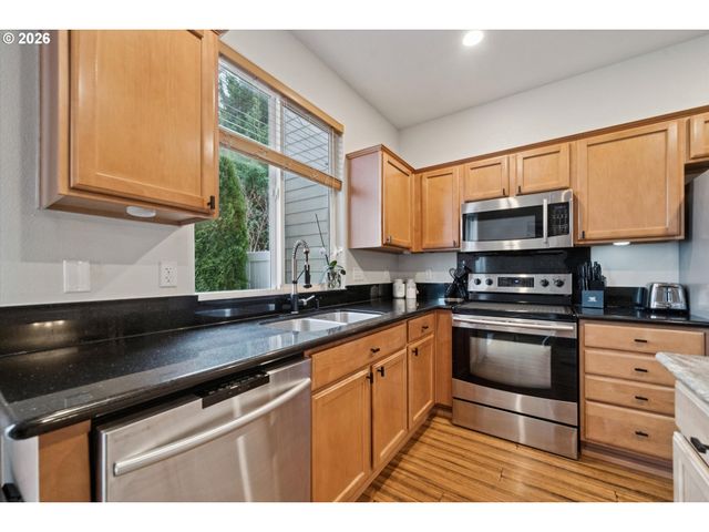 20624 NOBLE Ln, West Linn, OR 97068