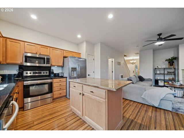 20624 NOBLE Ln, West Linn, OR 97068