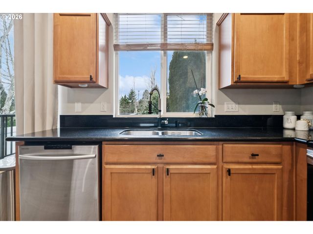 20624 NOBLE Ln, West Linn, OR 97068