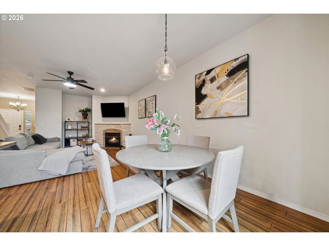 20624 NOBLE Ln, West Linn, OR 97068