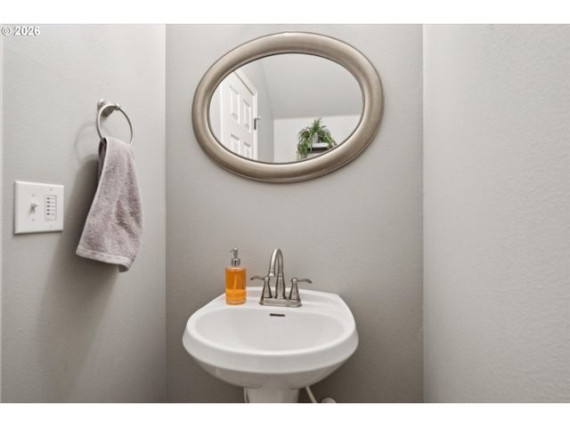 20624 NOBLE Ln, West Linn, OR 97068