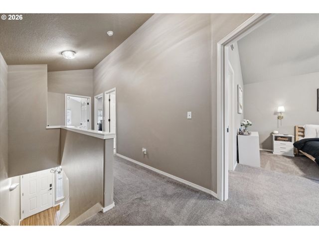 20624 NOBLE Ln, West Linn, OR 97068