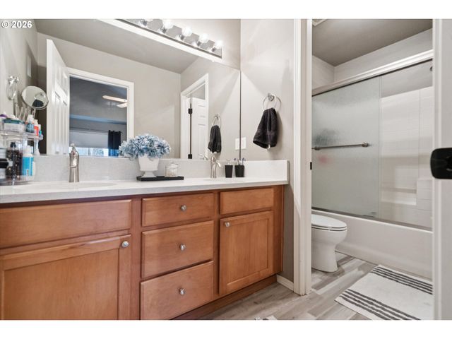 20624 NOBLE Ln, West Linn, OR 97068