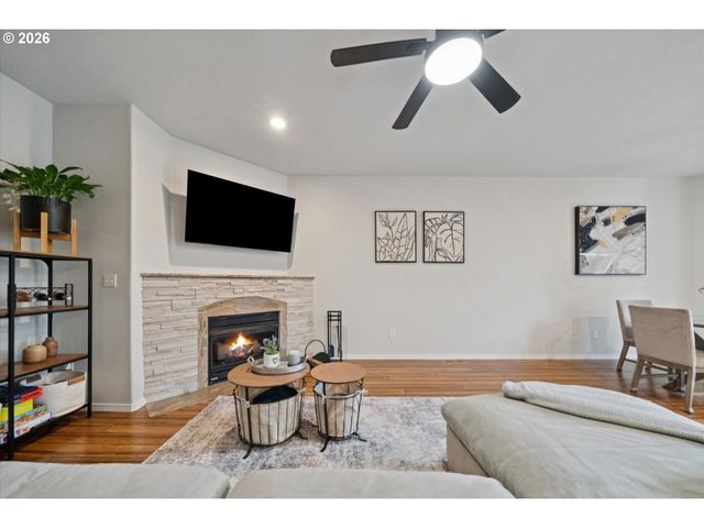 20624 NOBLE Ln, West Linn, OR 97068