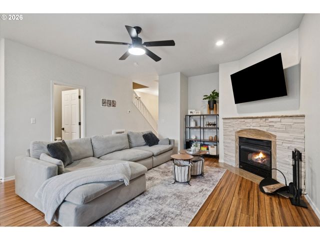 20624 NOBLE Ln, West Linn, OR 97068