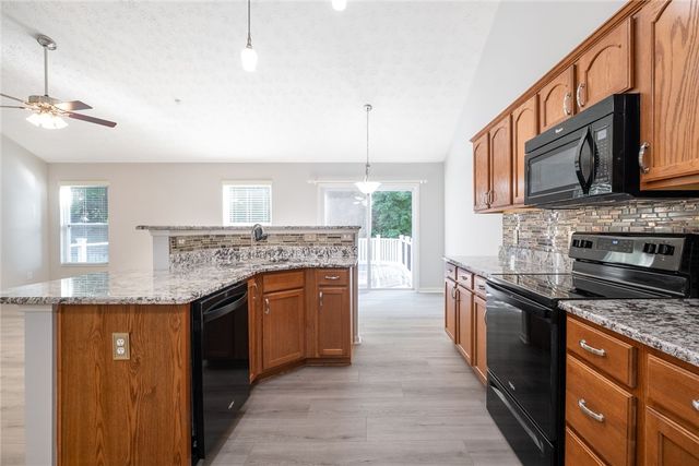 5811 Oak Creek Trail, Huber Heights, OH 45424