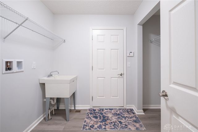 5811 Oak Creek Trail, Huber Heights, OH 45424
