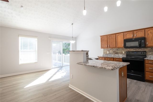 5811 Oak Creek Trail, Huber Heights, OH 45424