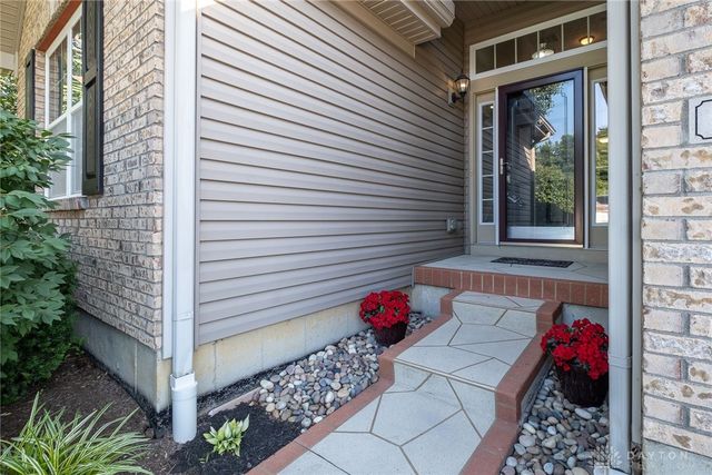 5811 Oak Creek Trail, Huber Heights, OH 45424