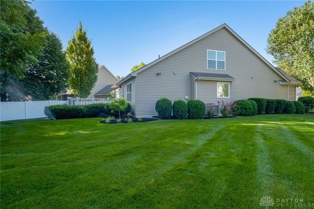 5811 Oak Creek Trail, Huber Heights, OH 45424