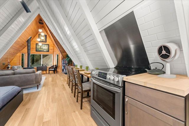 1289 Arizona Street, Redding, CA 96002