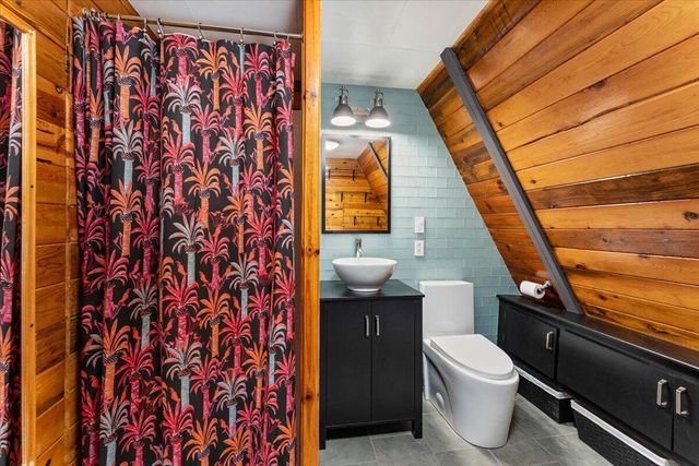 1289 Arizona Street, Redding, CA 96002