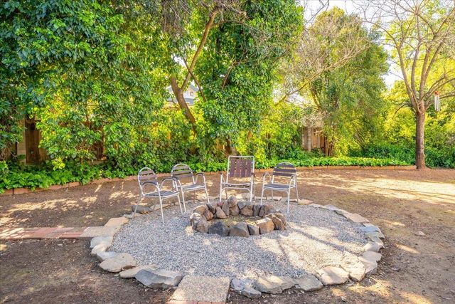 1289 Arizona Street, Redding, CA 96002