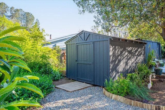 1289 Arizona Street, Redding, CA 96002