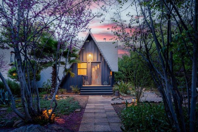 1289 Arizona Street, Redding, CA 96002