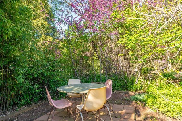 1289 Arizona Street, Redding, CA 96002