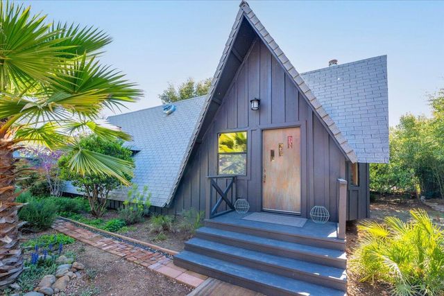 1289 Arizona Street, Redding, CA 96002