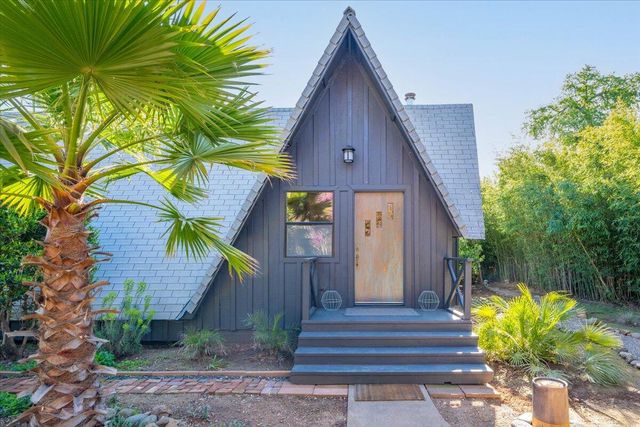 1289 Arizona Street, Redding, CA 96002