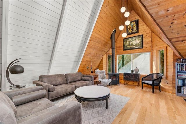 1289 Arizona Street, Redding, CA 96002