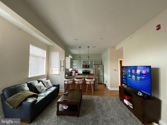 808 N 4TH ST, Philadelphia, PA 19123