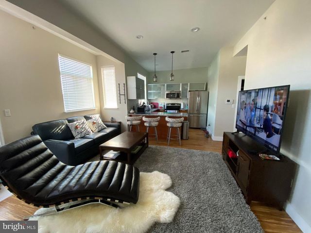 808 N 4TH ST, Philadelphia, PA 19123