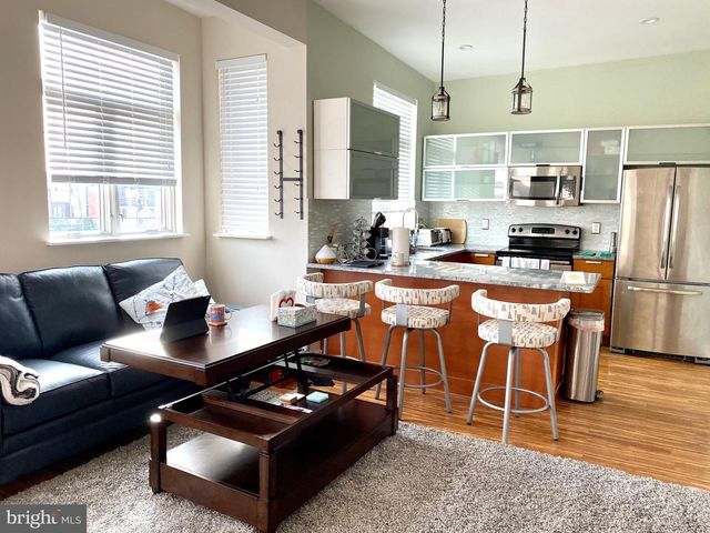 808 N 4TH ST, Philadelphia, PA 19123