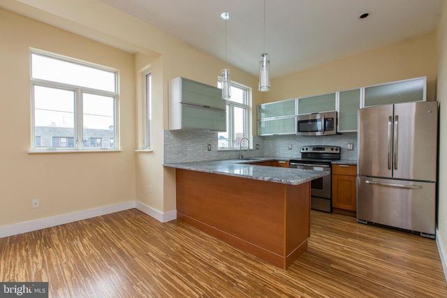 808 N 4TH ST, Philadelphia, PA 19123