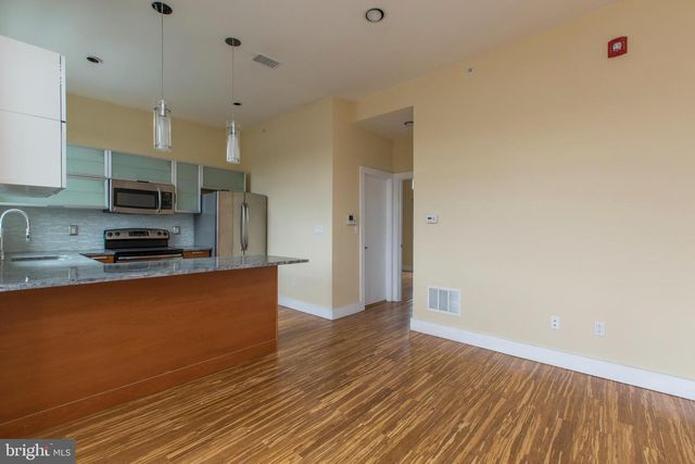 808 N 4TH ST, Philadelphia, PA 19123